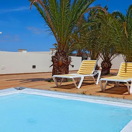 Riviera Park 2b - 2 Bed/2 Bath - Grd Floor - Air-con - Uk/irish Tv - Wifi * Puerto del Carmen (Lanzarote)
