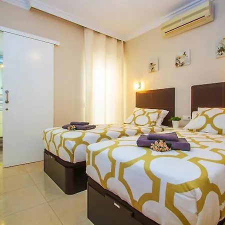 Riviera Park 2b - 2 Bed/2 Bath - Grd Floor - Air-con - Uk/irish Tv - Wifi *